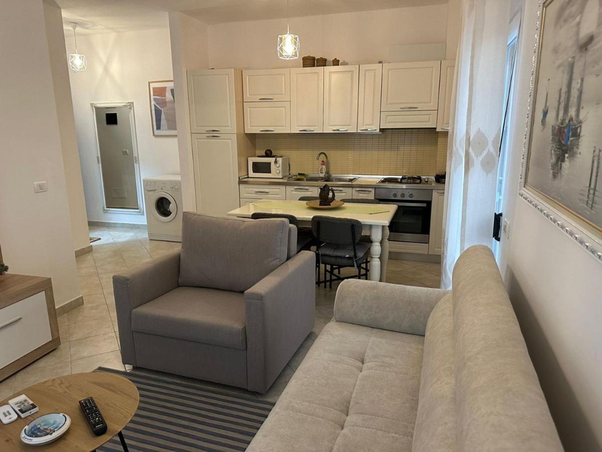 Sibora'S Apartment Голем Екстериор снимка